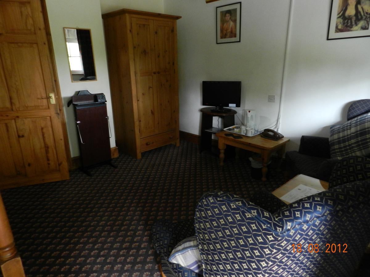 Studio Restaurant & Hotel