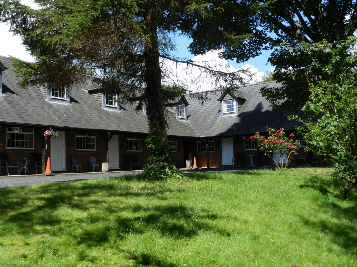 Hotel Studio Restaurant & 3*