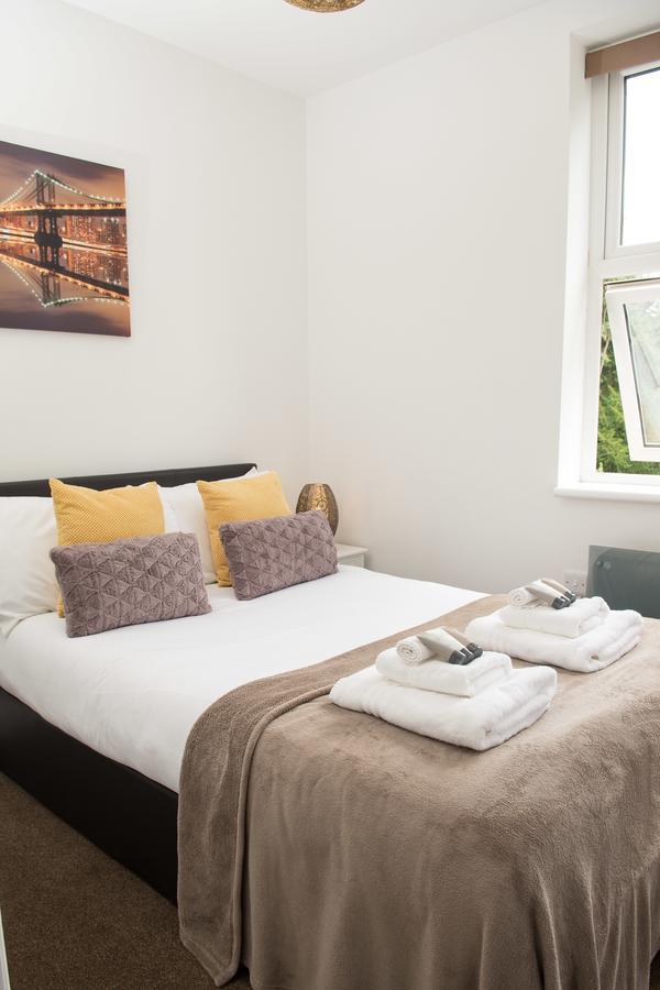 Moseley Mews Village Suites- Yellow Apartment Birmingham