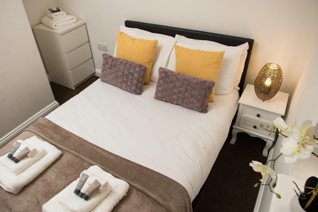 Moseley Mews Village Suites- Yellow Apartment Birmingham