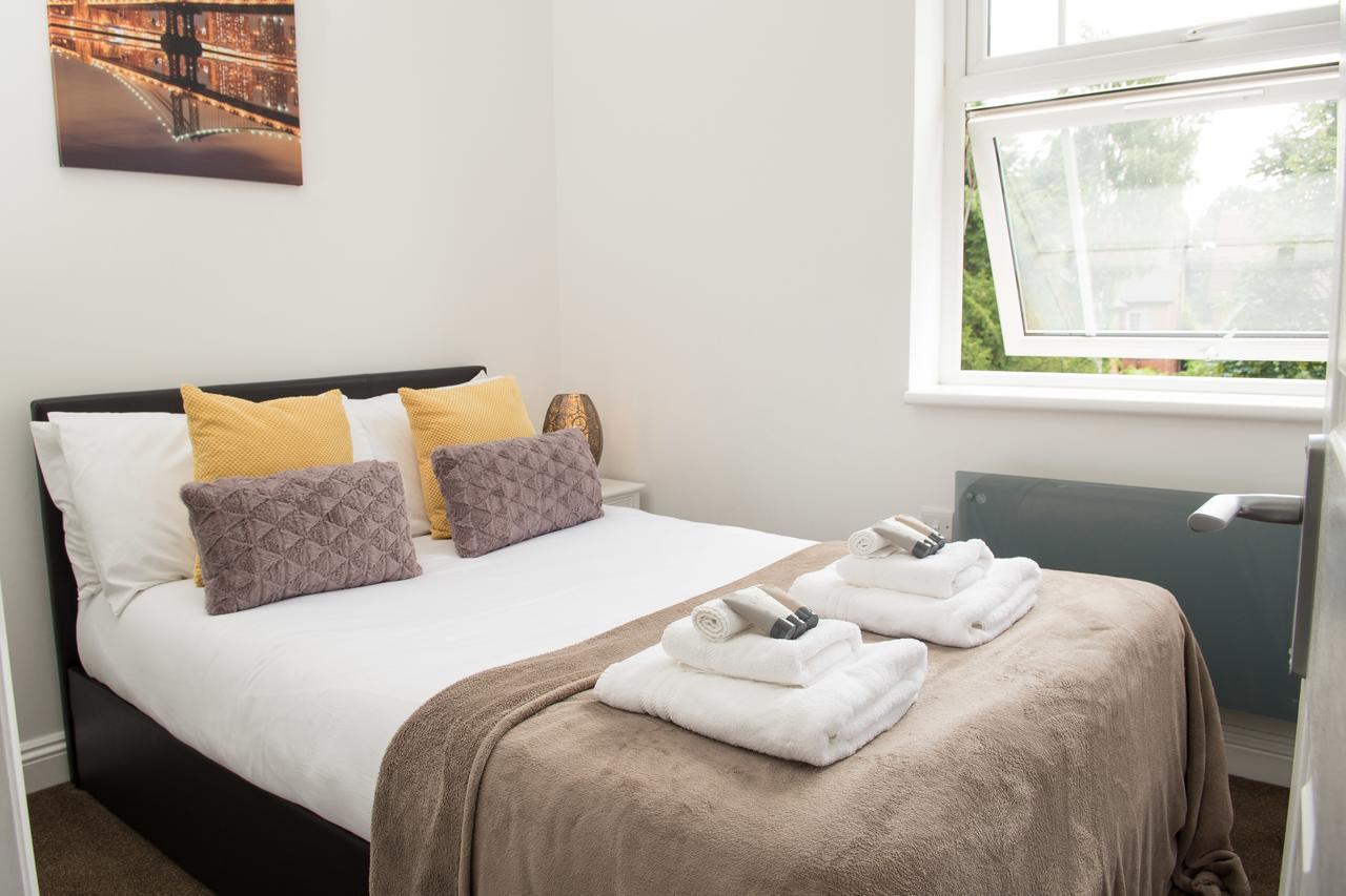 Moseley Mews Village Suites- Yellow *