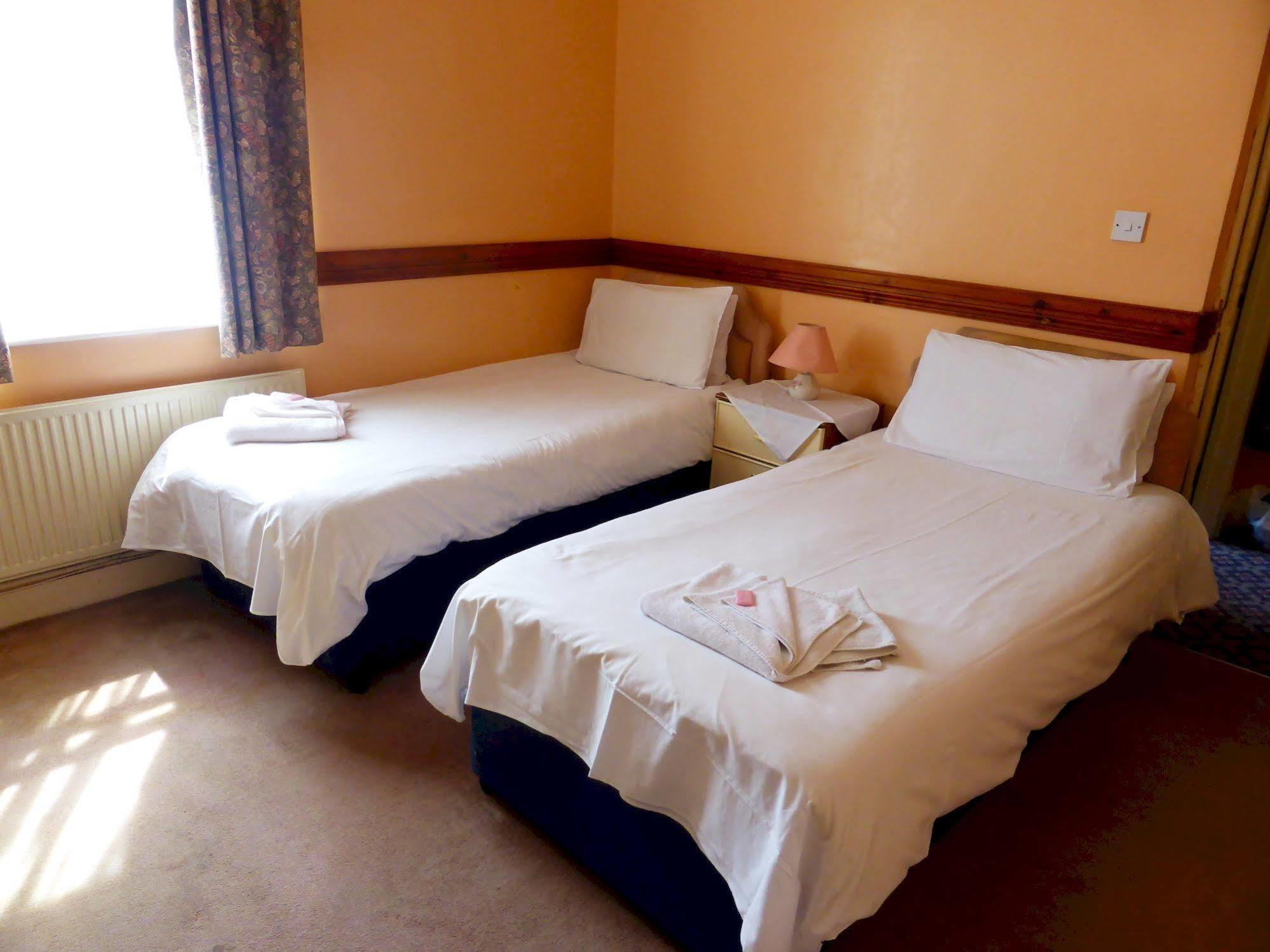 Dinara Hotel Birmingham