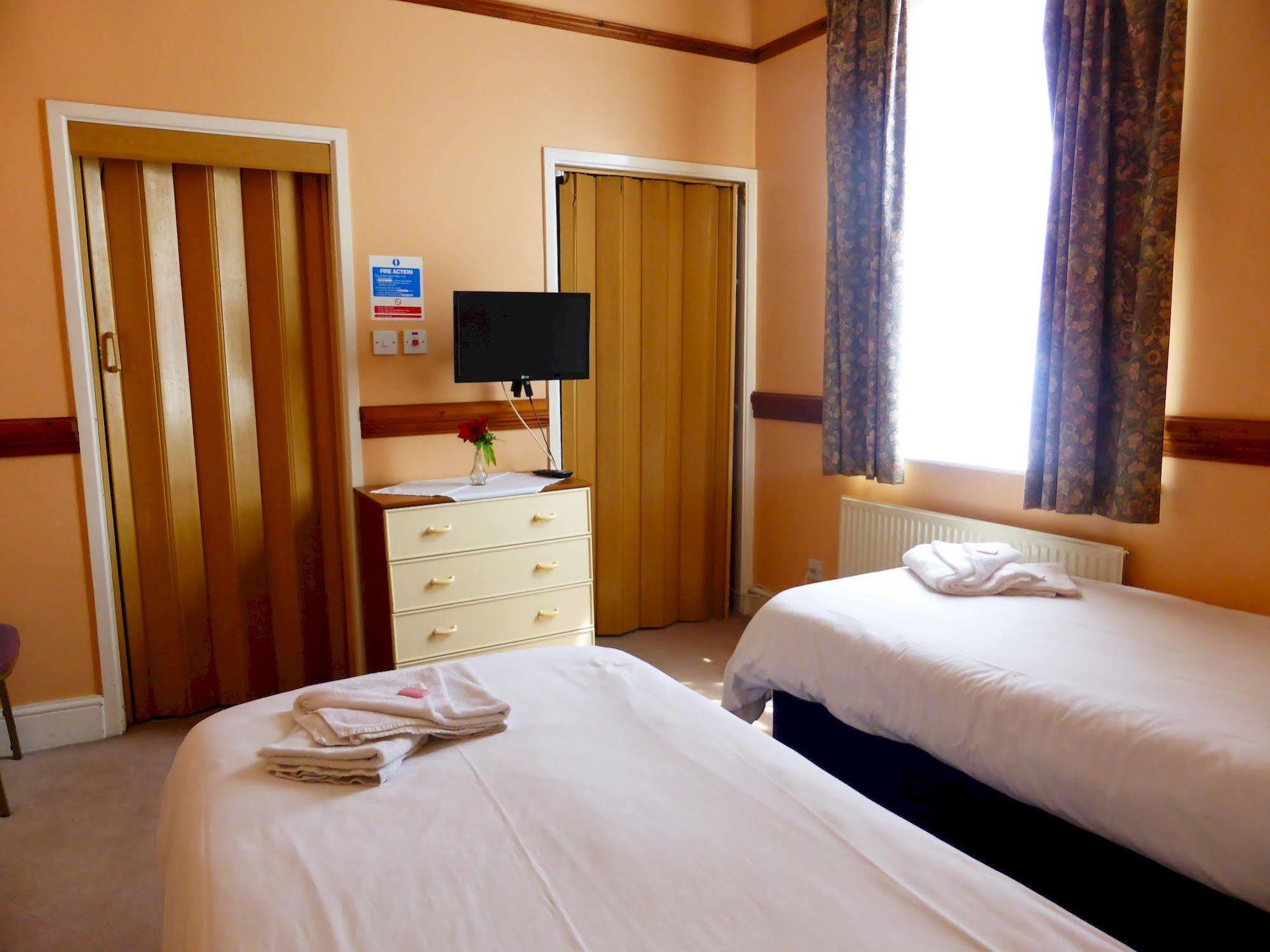 Hotel Dinara Birmingham
