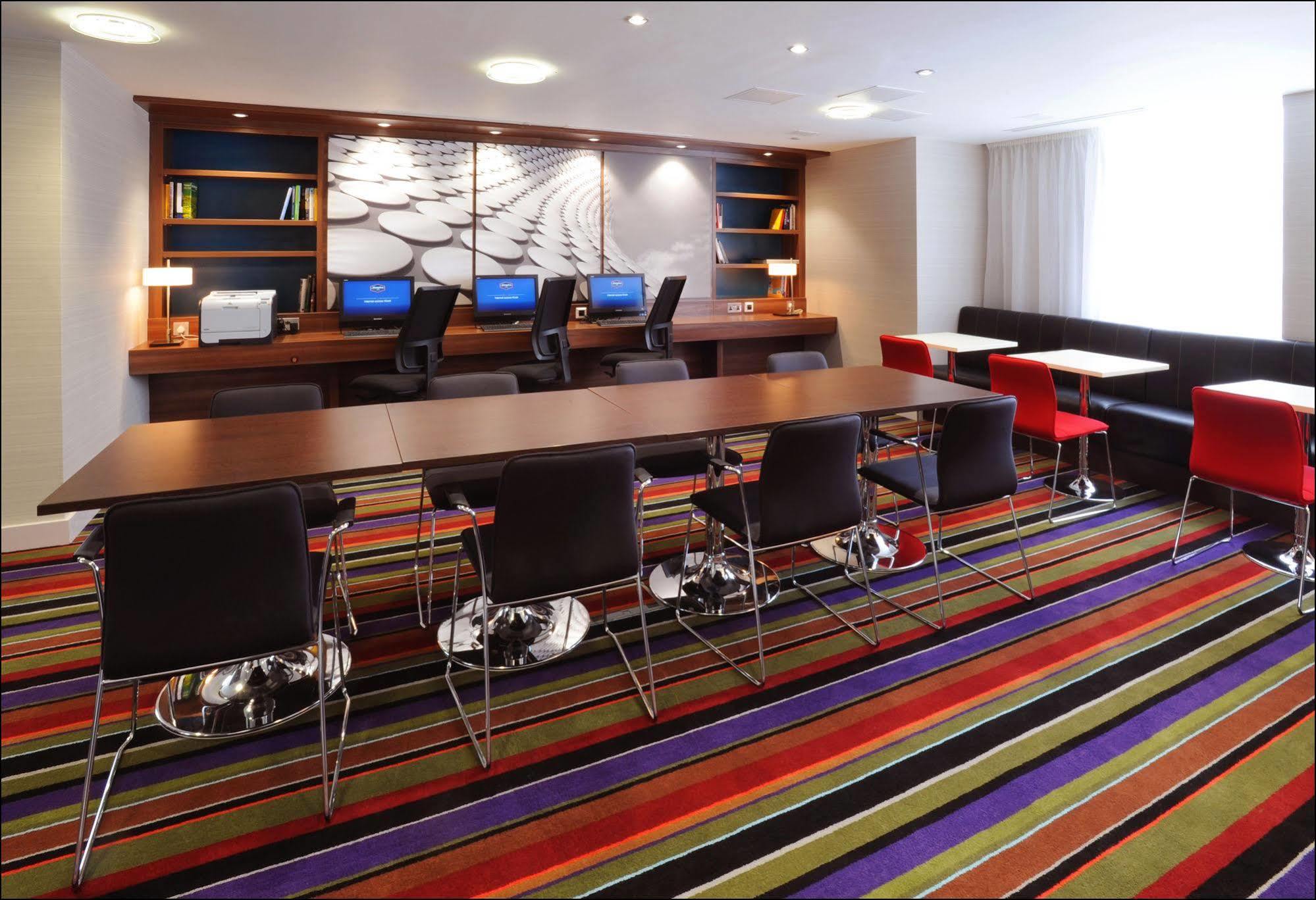 Hampton By Hilton Broad Street 3*