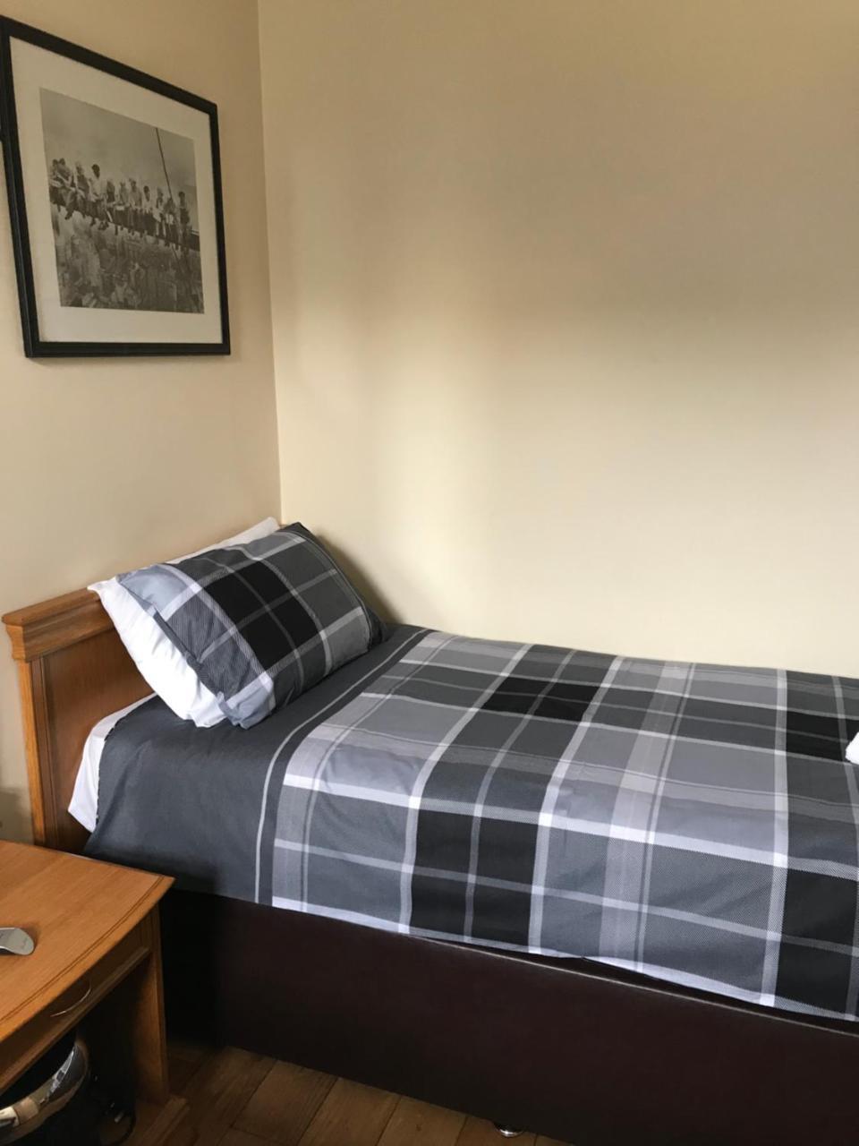 Shanahans B&B With Sports Bar Bed & Breakfast