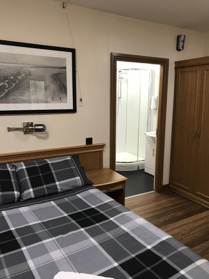 Bed & Breakfast Shanahans B&B With Sports Bar Birmingham