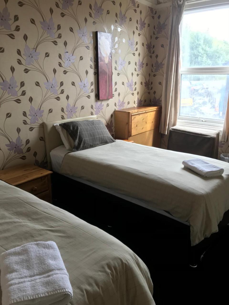 Bed & Breakfast Shanahans B&B With Sports Bar