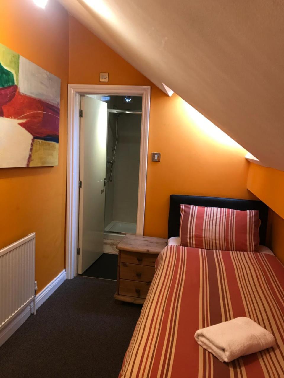 Shanahans B&B With Sports Bar Bed & Breakfast Birmingham