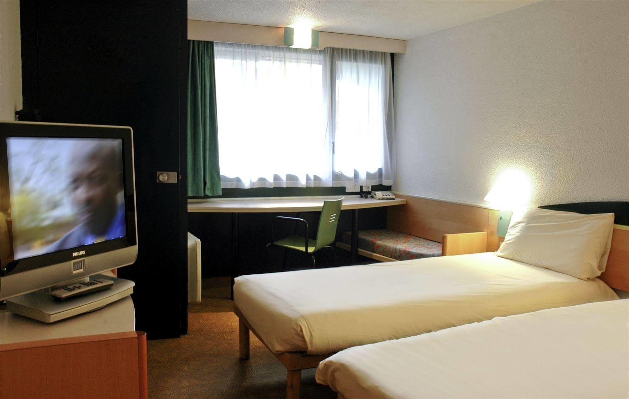 Hotel Ibis Centre Irving Street 2*