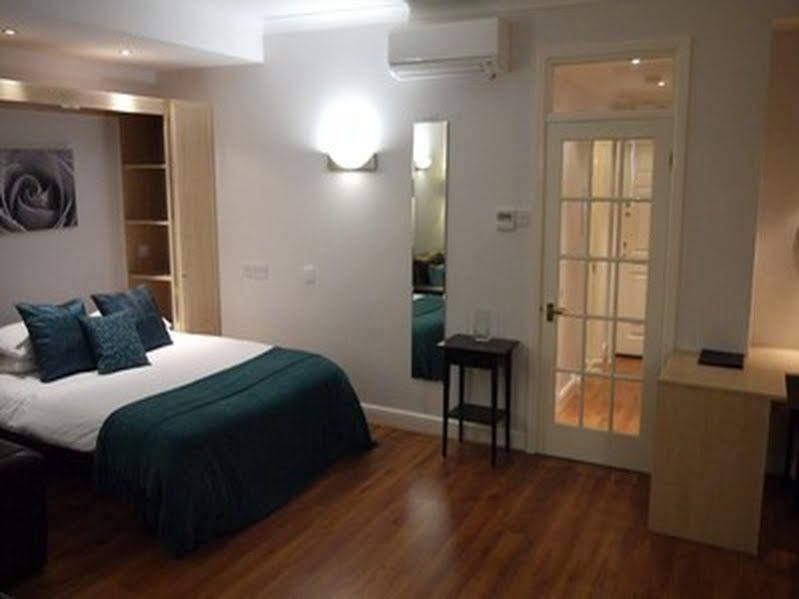 Quarters At Burne Jones House Apartment Birmingham