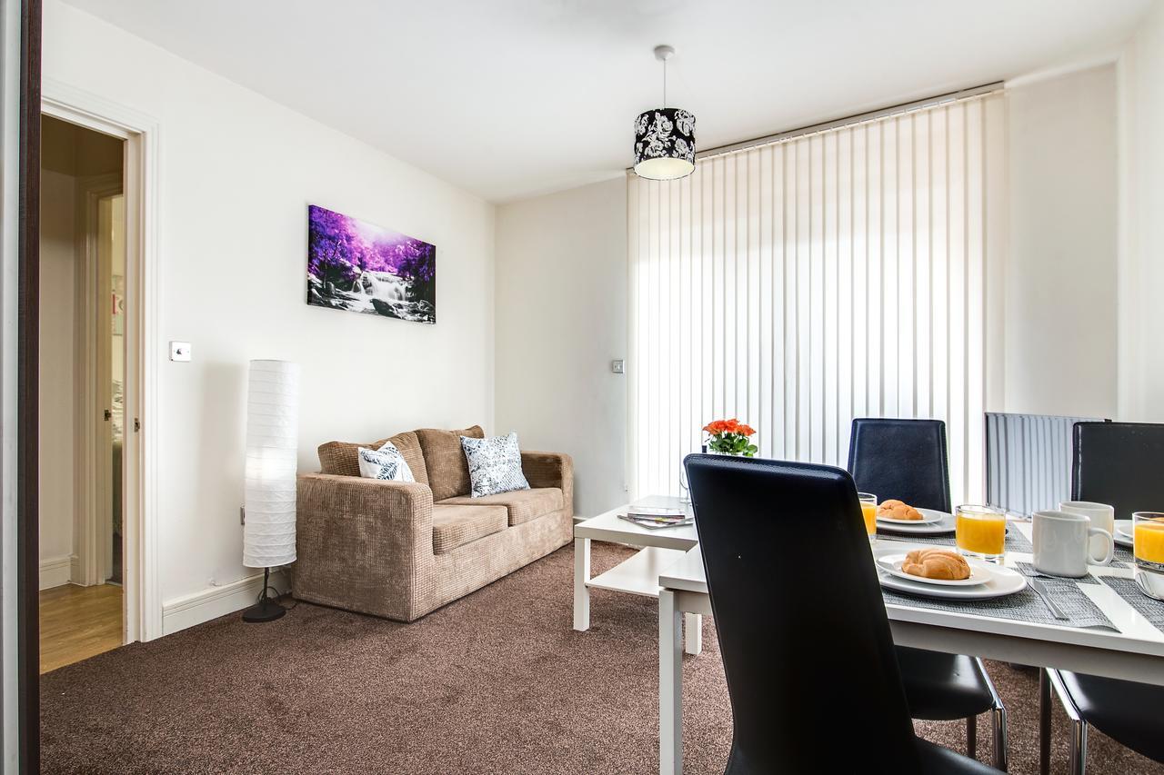 Central Park Apartment *