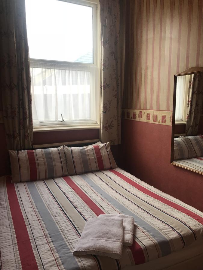 Bed & Breakfast Shanahans B&B With Sports Bar Birmingham
