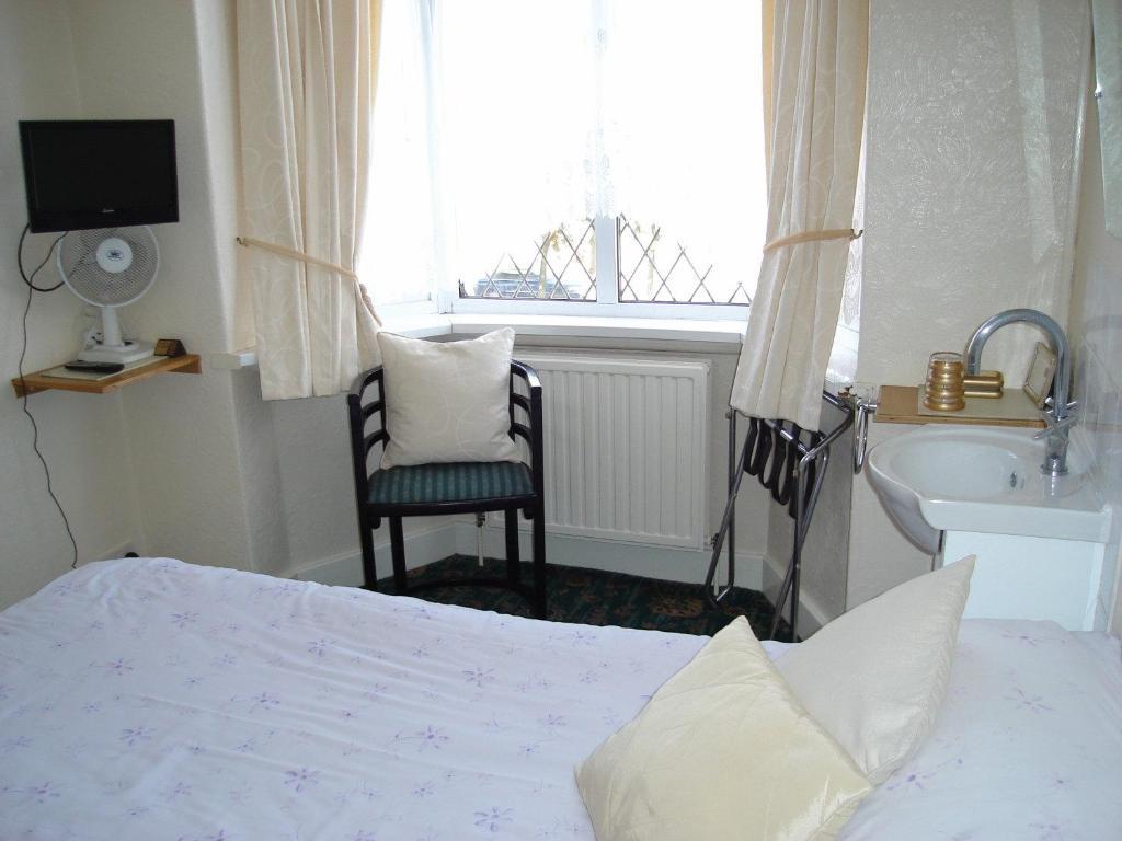 Central Guest House Guest house 3*