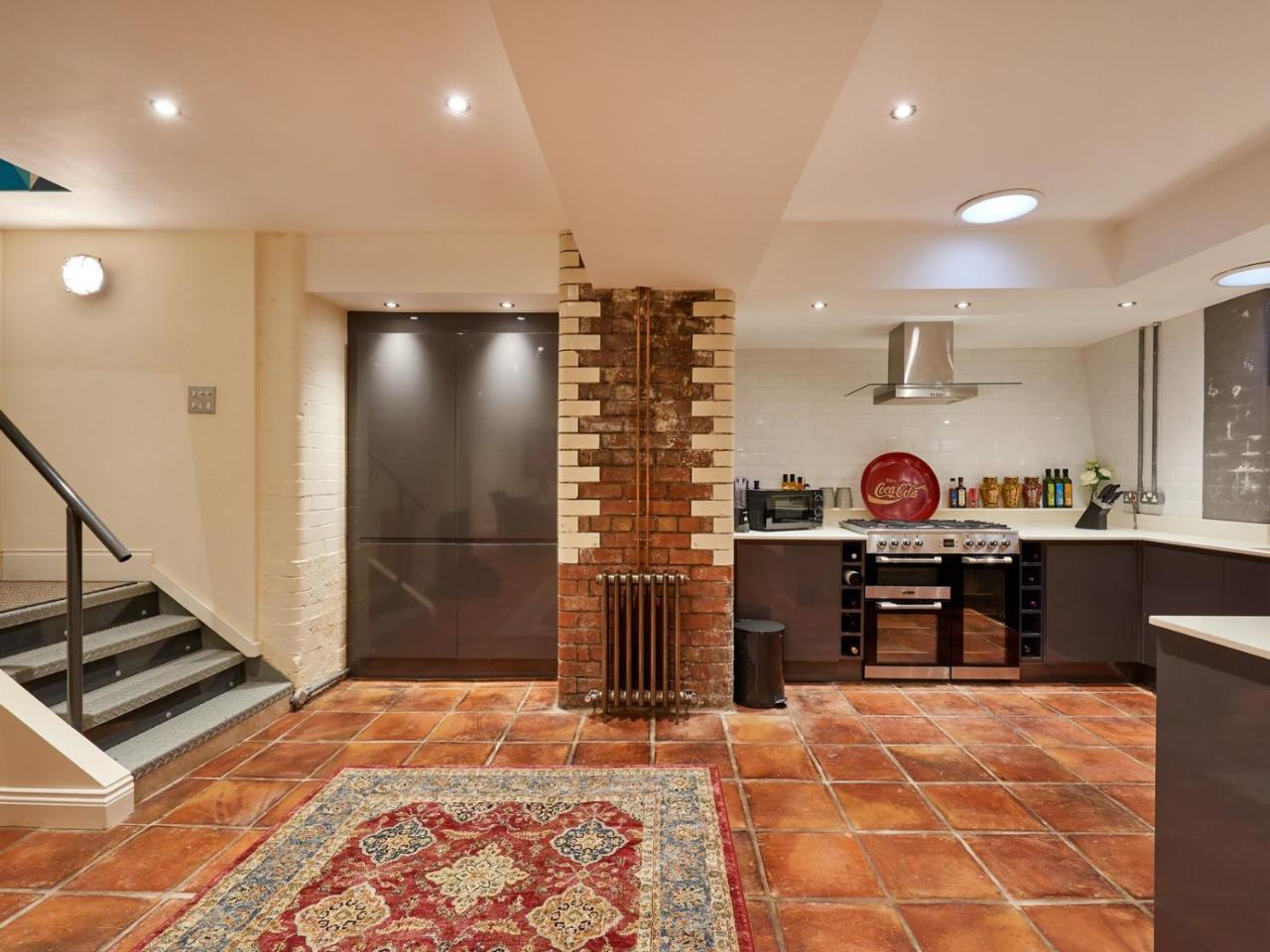 Apartment Dakota By Lcm