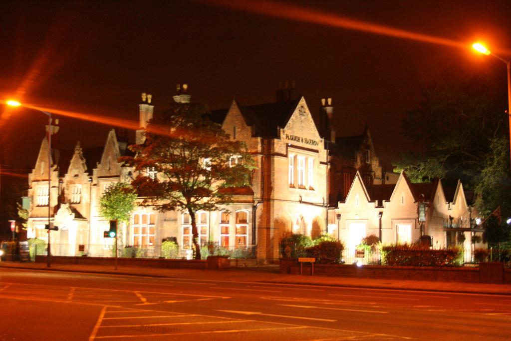 Hotel Western Plough And Harrow 4*