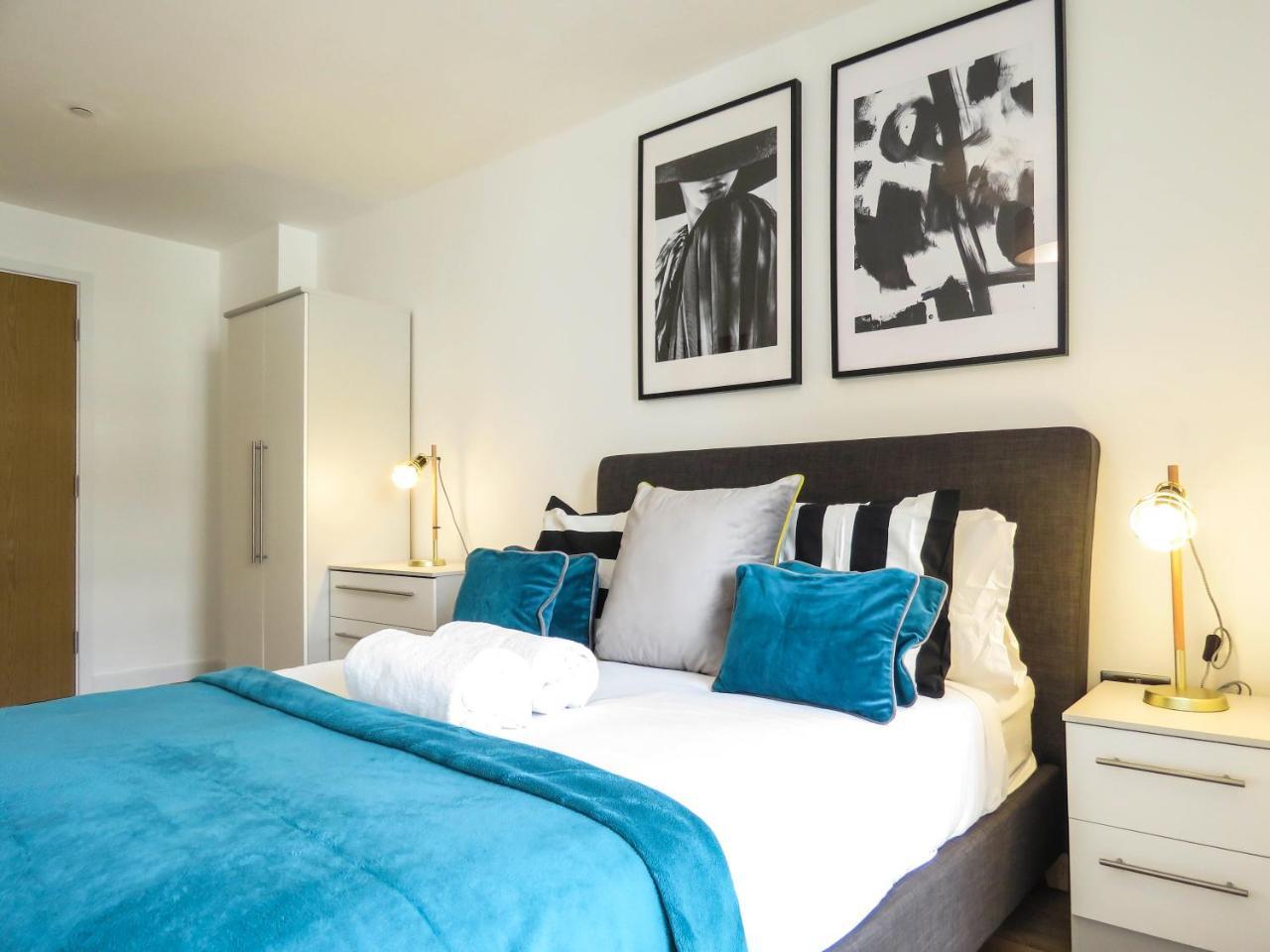 Tudors Canal Side One Bedroom *