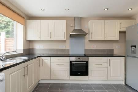 Apartment Solihull/nec/airport 3 Bedroom Semi-detached House Birmingham