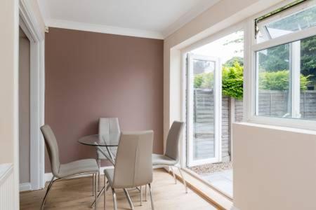 Solihull/nec/airport 3 Bedroom Semi-detached House Birmingham