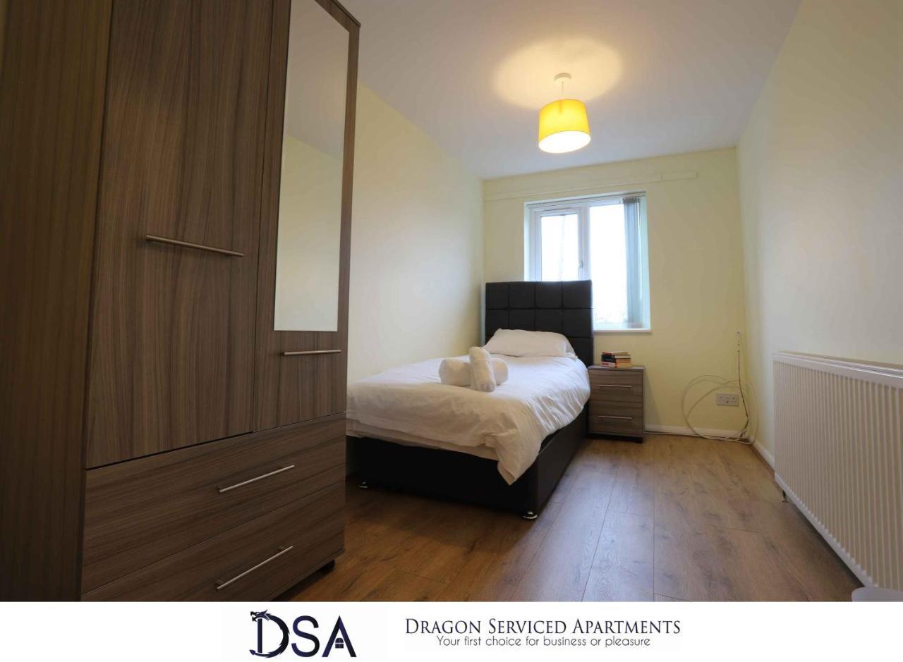 Solihull/nec/airport 3 Bedroom Semi-detached House * Birmingham
