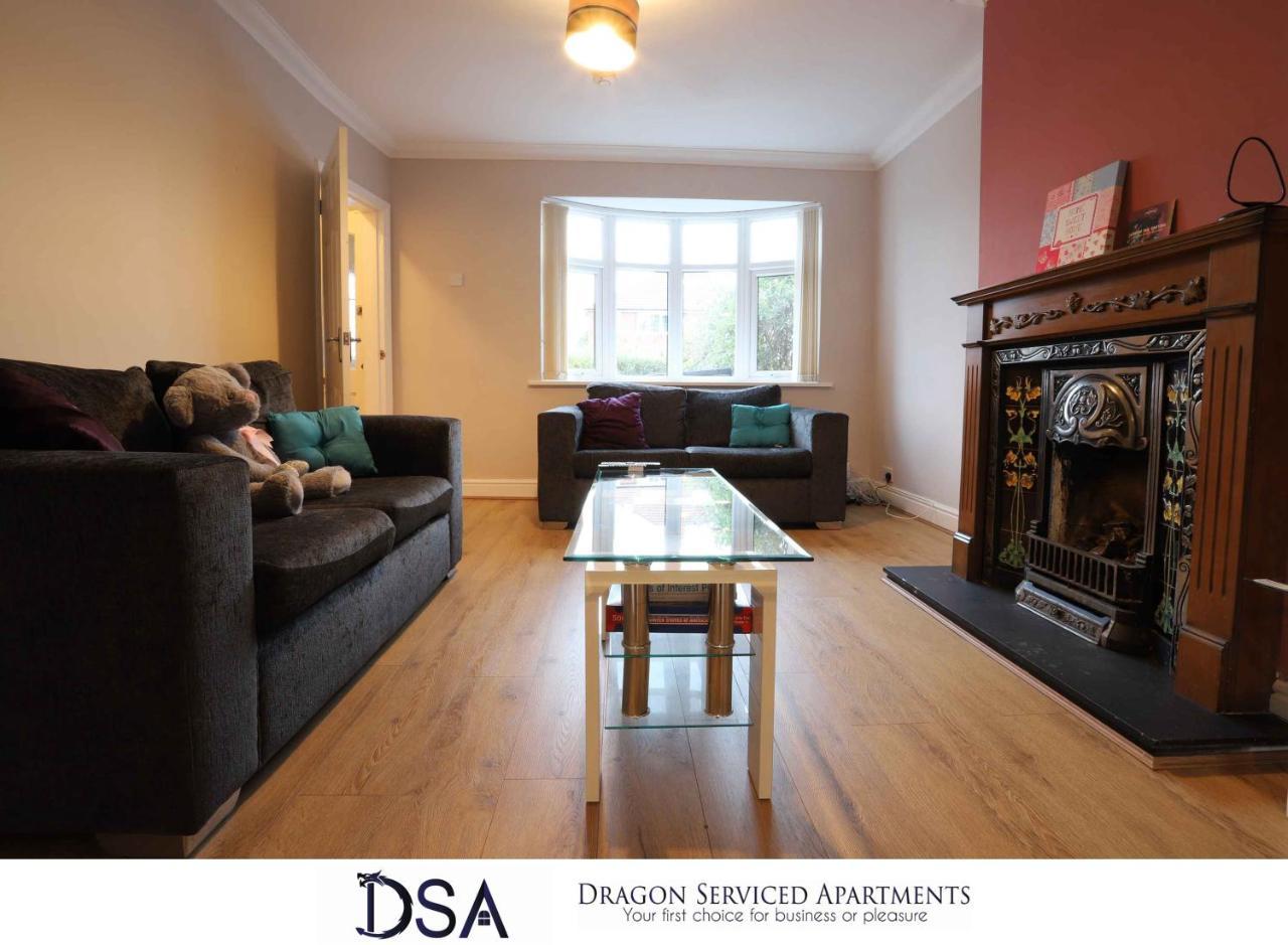 Solihull/nec/airport 3 Bedroom Semi-detached House Apartment *