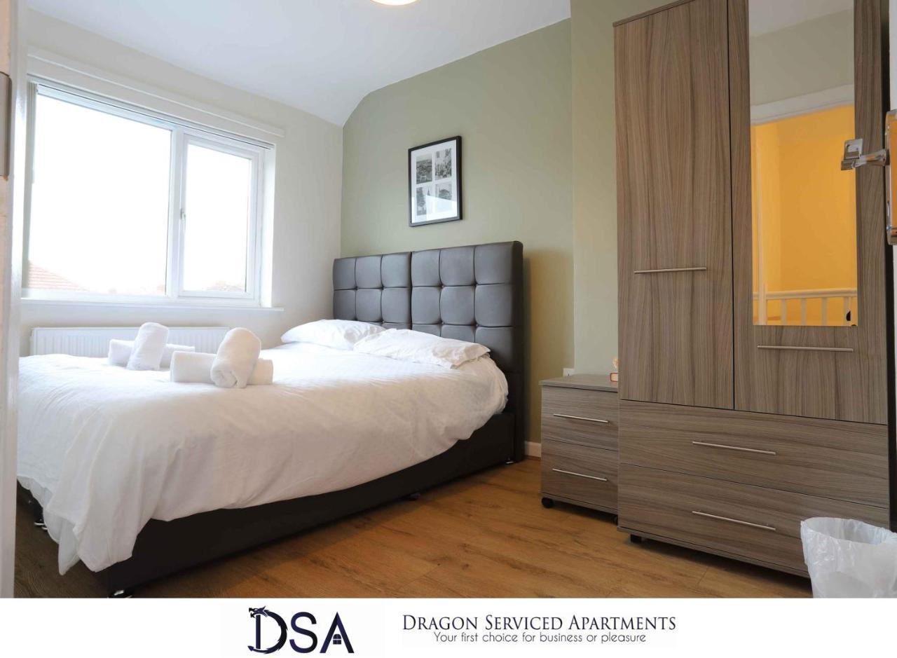 Apartment Solihull/nec/airport 3 Bedroom Semi-detached House *