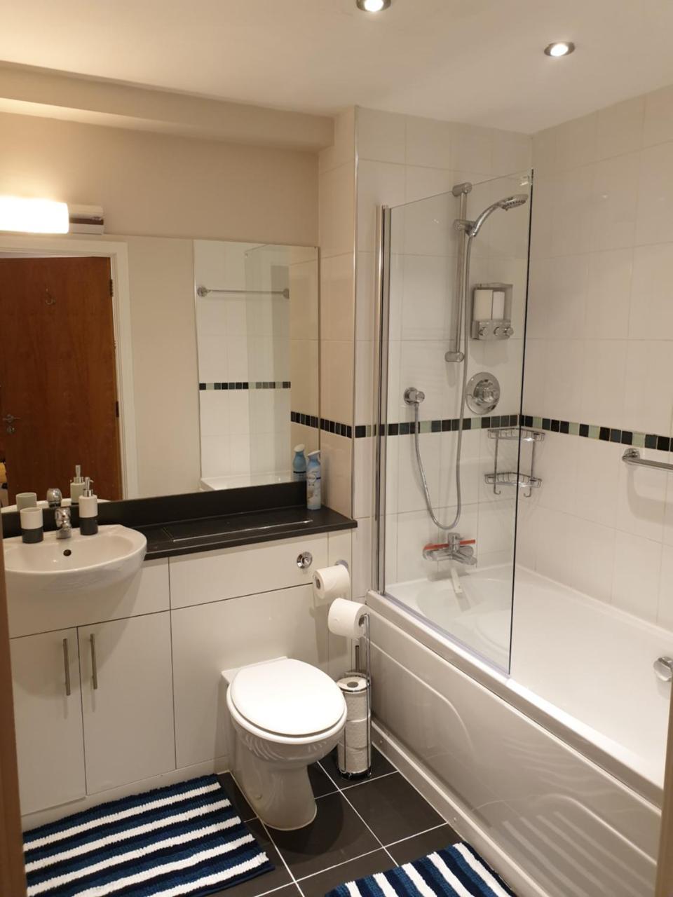 Diamond, 2 Bedroom Apartment *