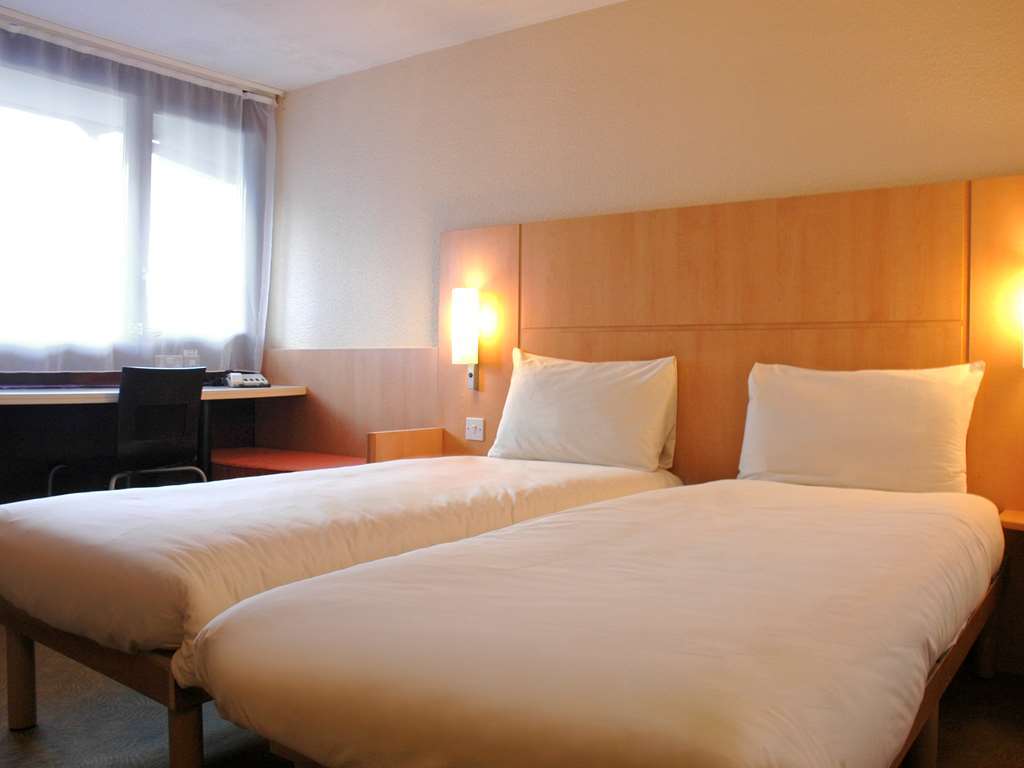 Ibis Centre Irving Street 2*