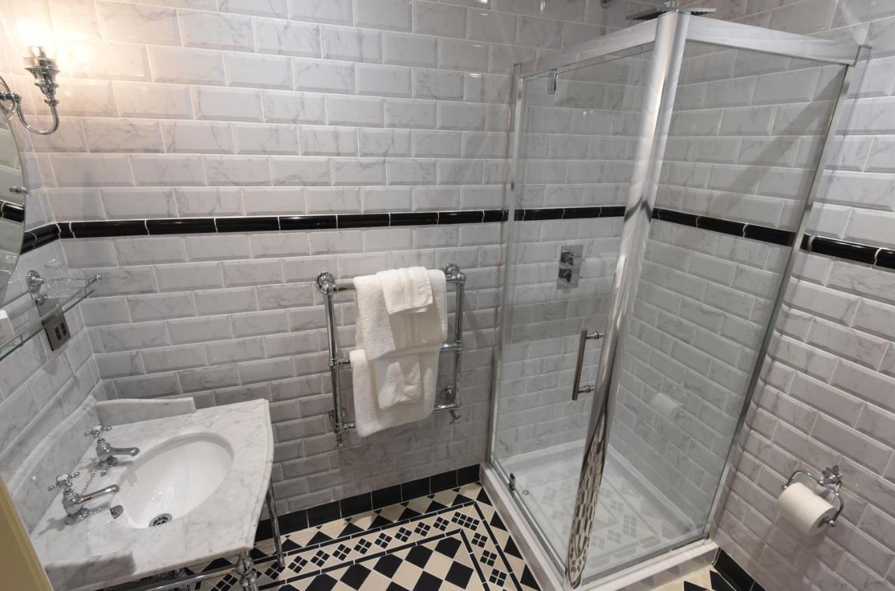 The Aston Tavern Hotel 4*
