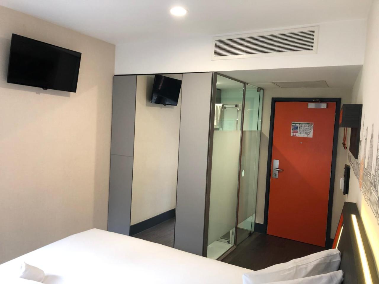 Easyhotel Hotel