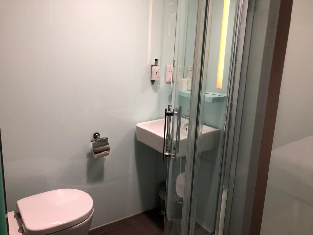 Hotel Easyhotel 3*