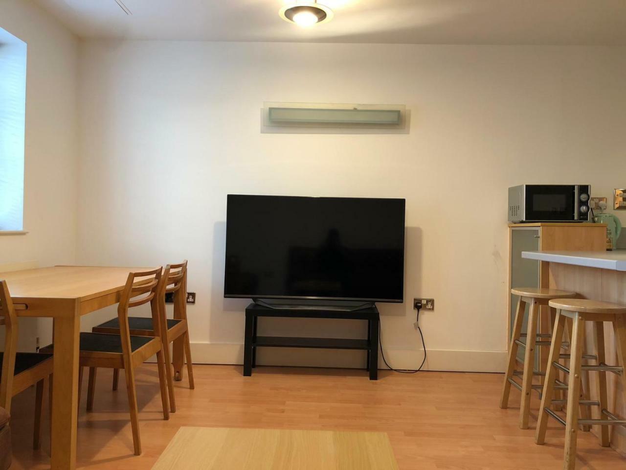 Brindley Point St Vincent St Apartment *