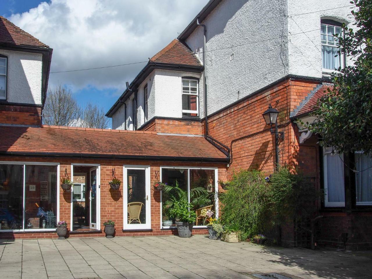 Elmdon Bed & Breakfast 3*