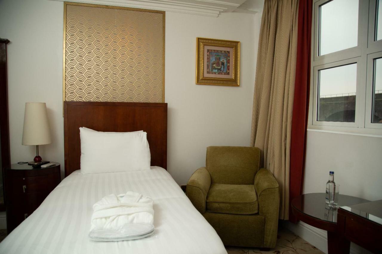 Ladbrooke Hotel 3*
