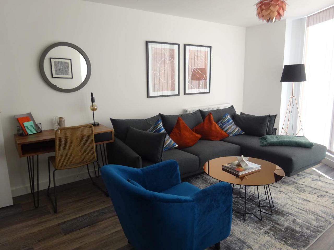 Charles Hope Apartment