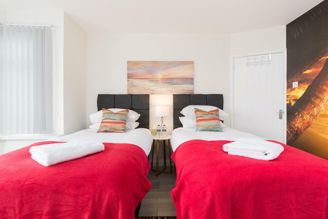 Holiday home Solihull Long Stay: Spacious 4-bedroom With Garden Birmingham