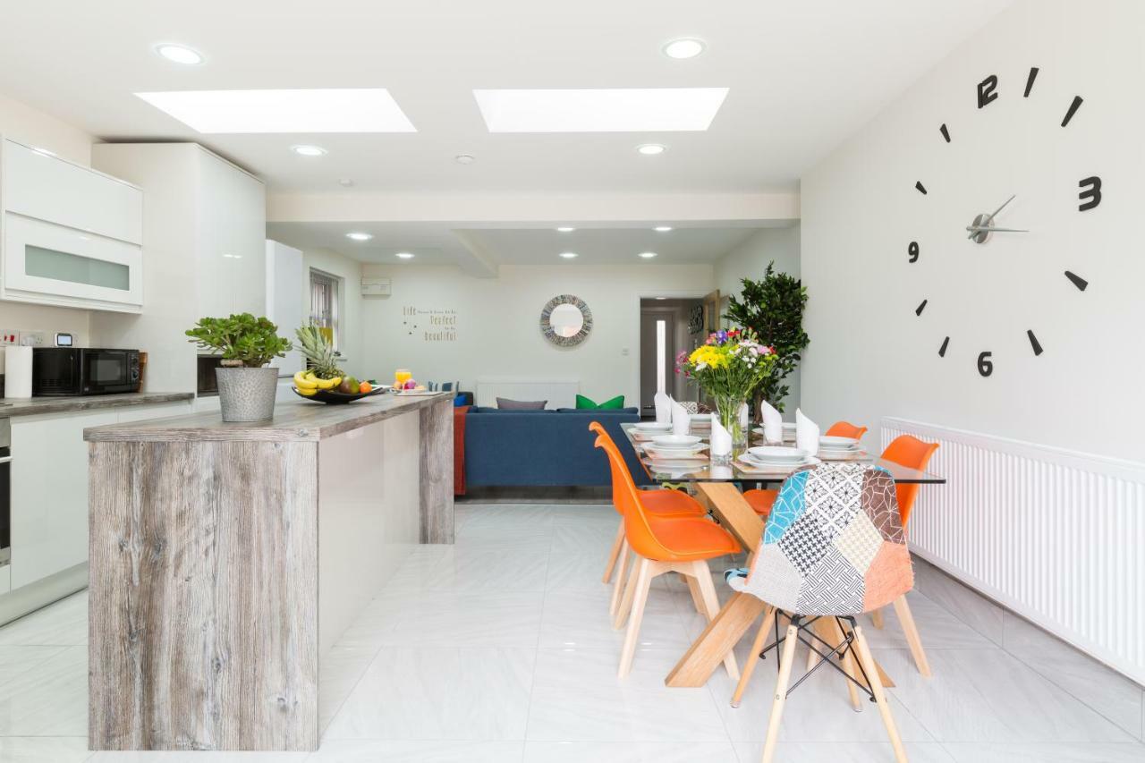 Holiday home Solihull Long Stay: Spacious 4-bedroom With Garden