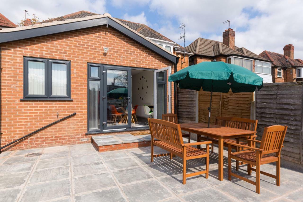 Solihull Long Stay: Spacious 4-bedroom With Garden * Birmingham