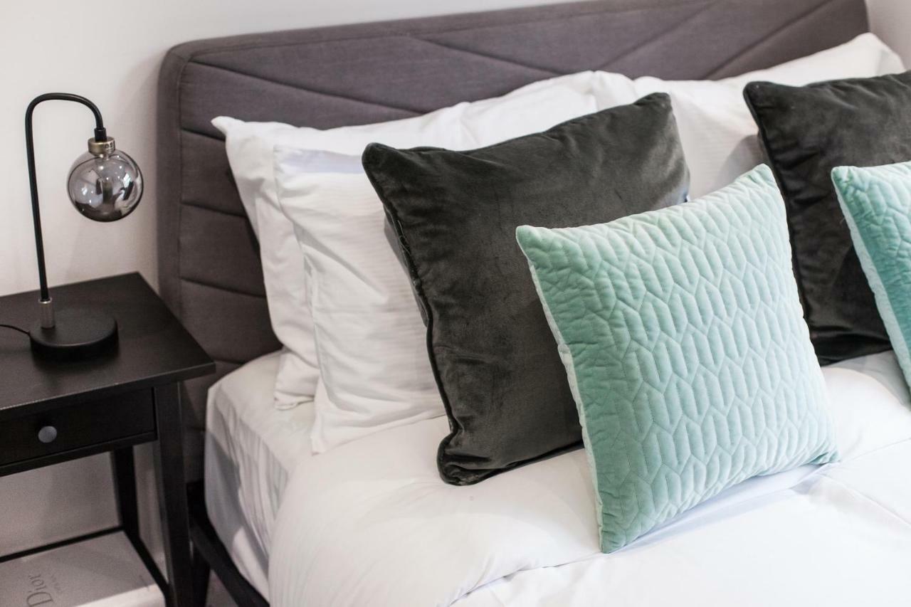 Montague House Serviced *