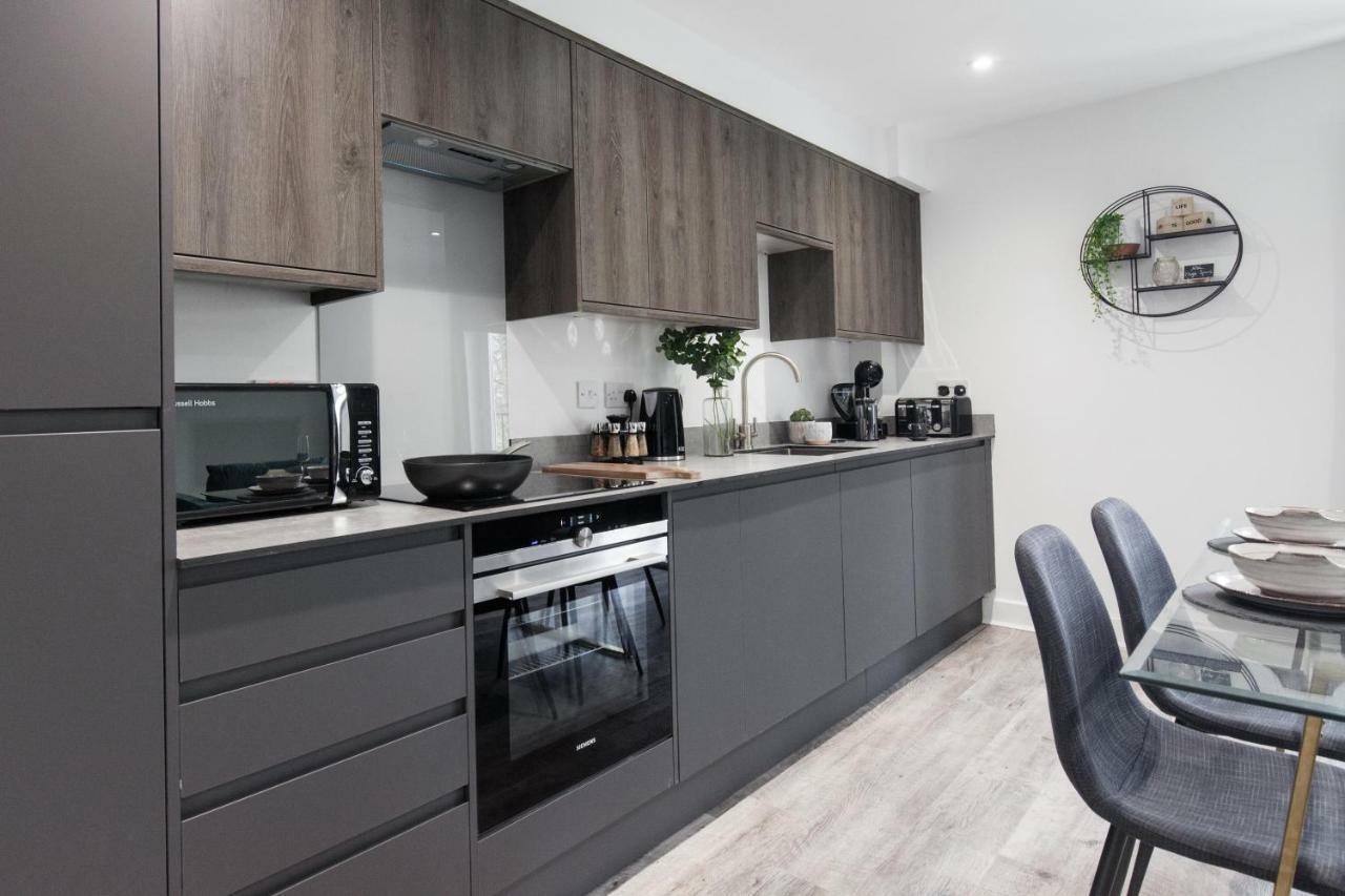 Montague House Serviced *