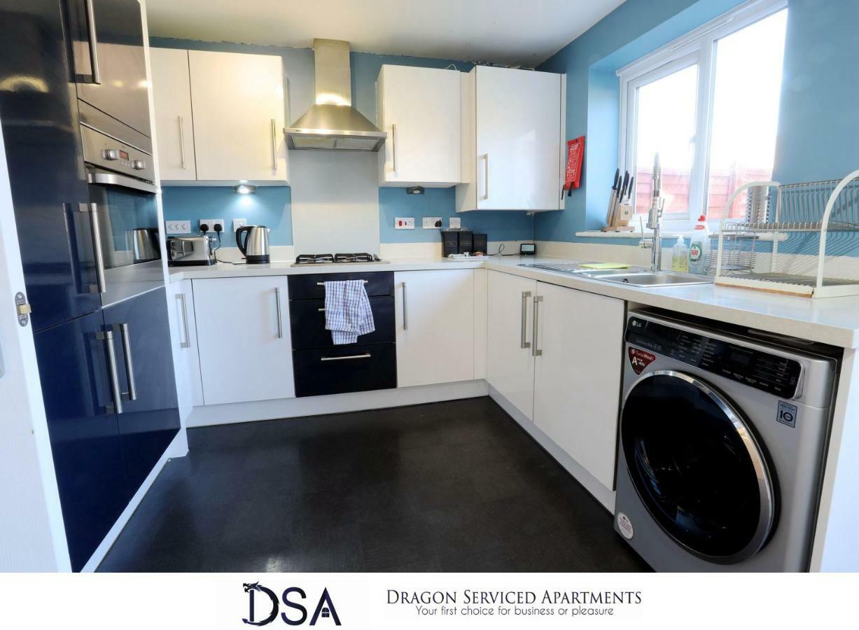 Stunning Beauty 3 Beds3 Baths Homebase For Necairport Apartment *