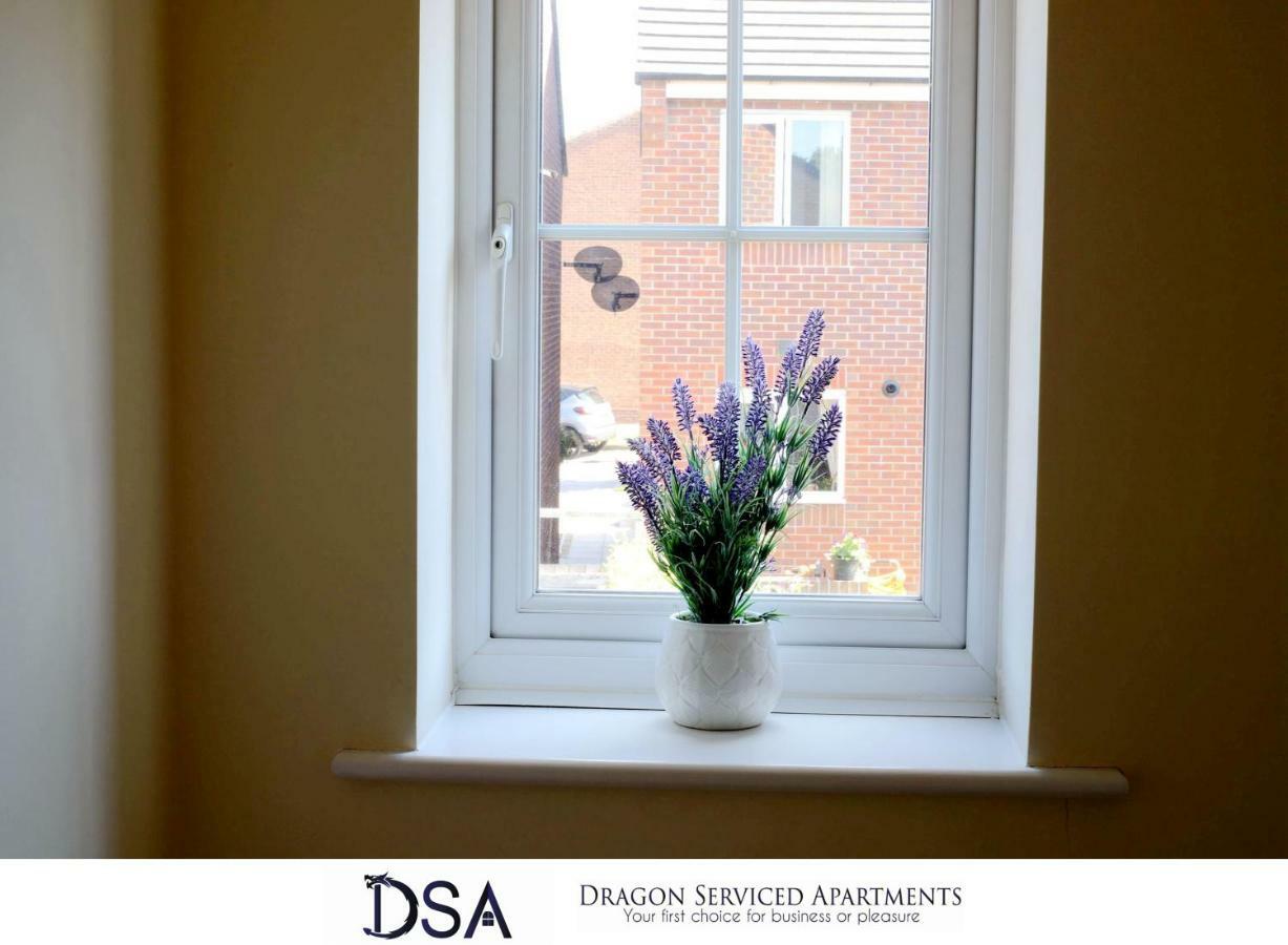 Apartment Stunning Beauty 3 Beds3 Baths Homebase For Necairport *