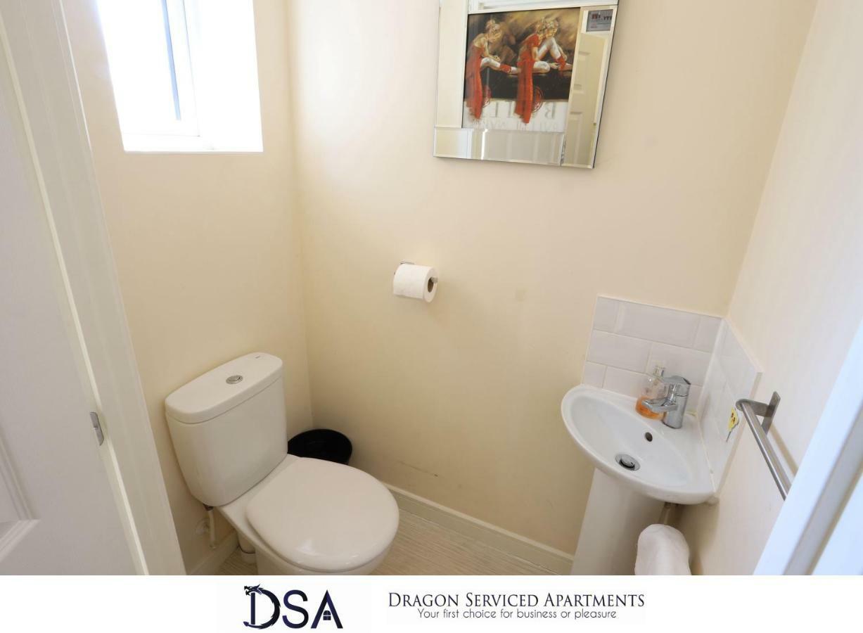 Apartment Stunning Beauty 3 Beds3 Baths Homebase For Necairport