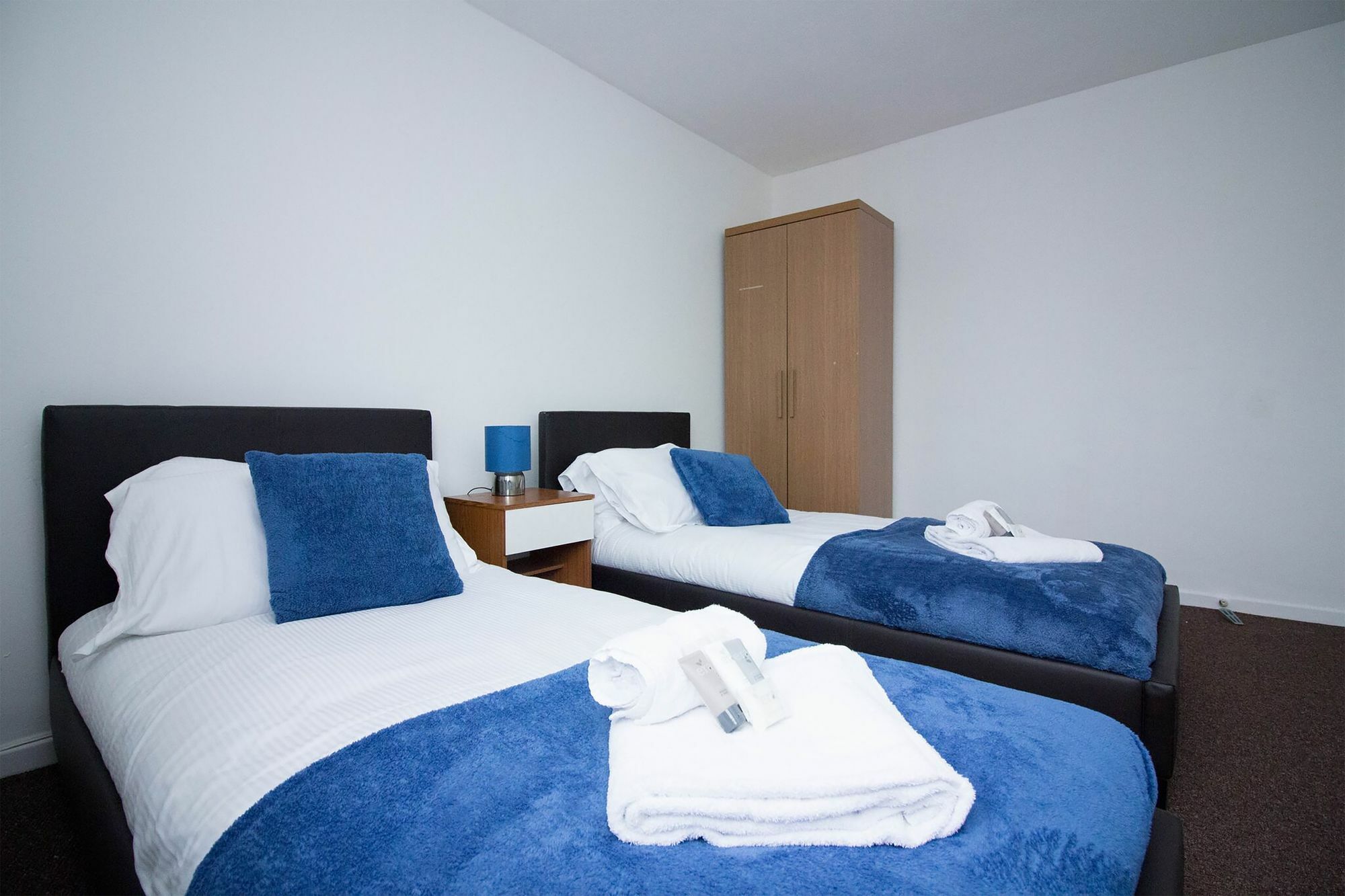 Diamond - Sapphire House Apartment