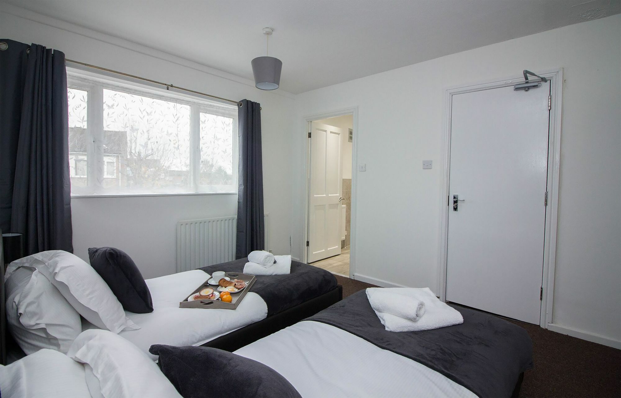 Diamond - Sapphire House Apartment