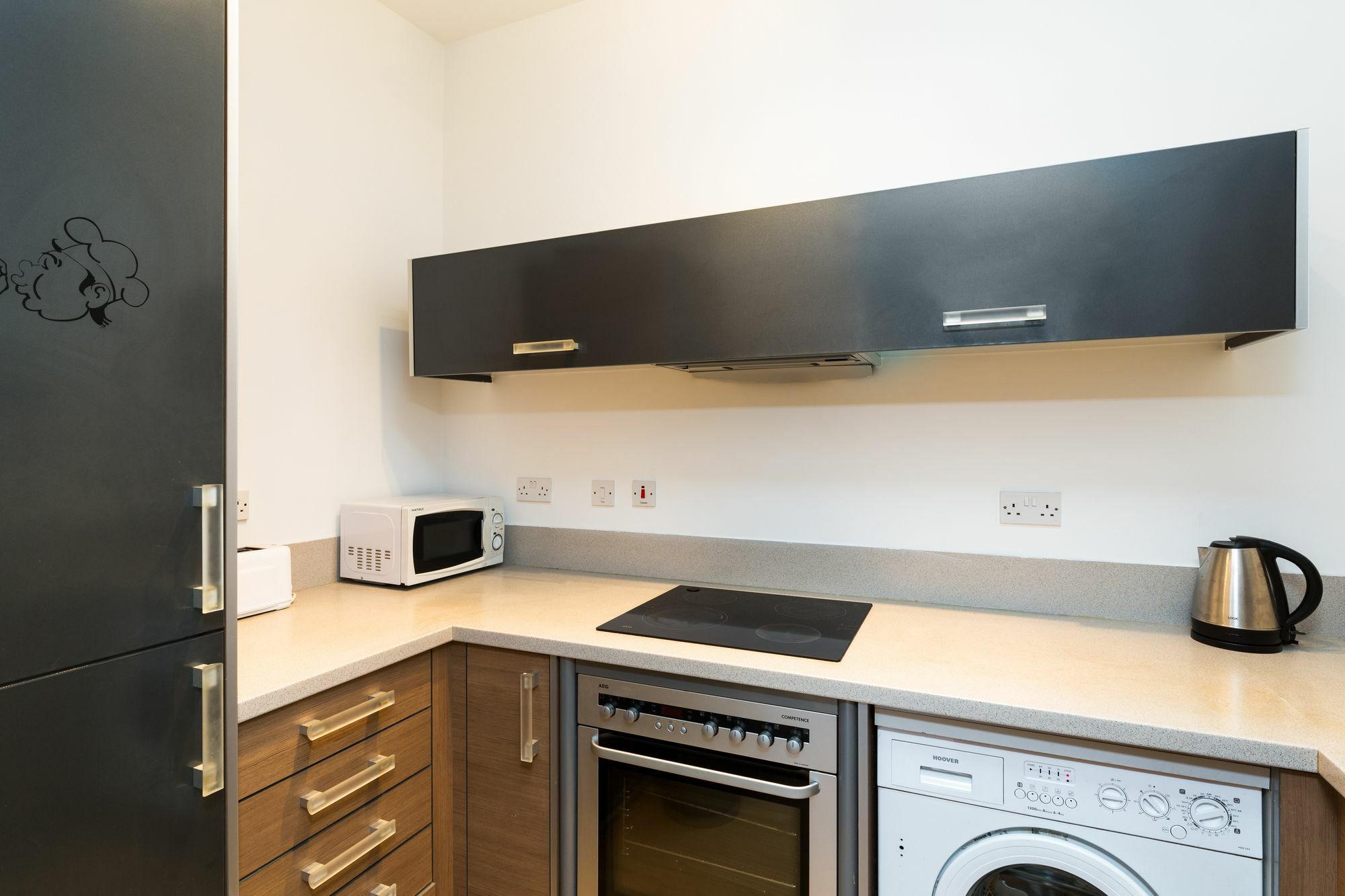 Serviced - The Qube Apartment *