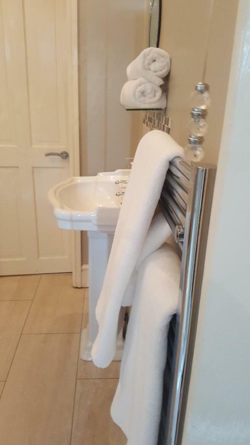 Haya Bed & Breakfast Oldbury (West Midlands)