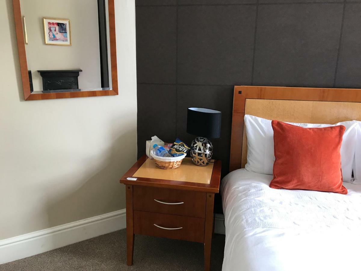 Bed & Breakfast Haya Oldbury (West Midlands)