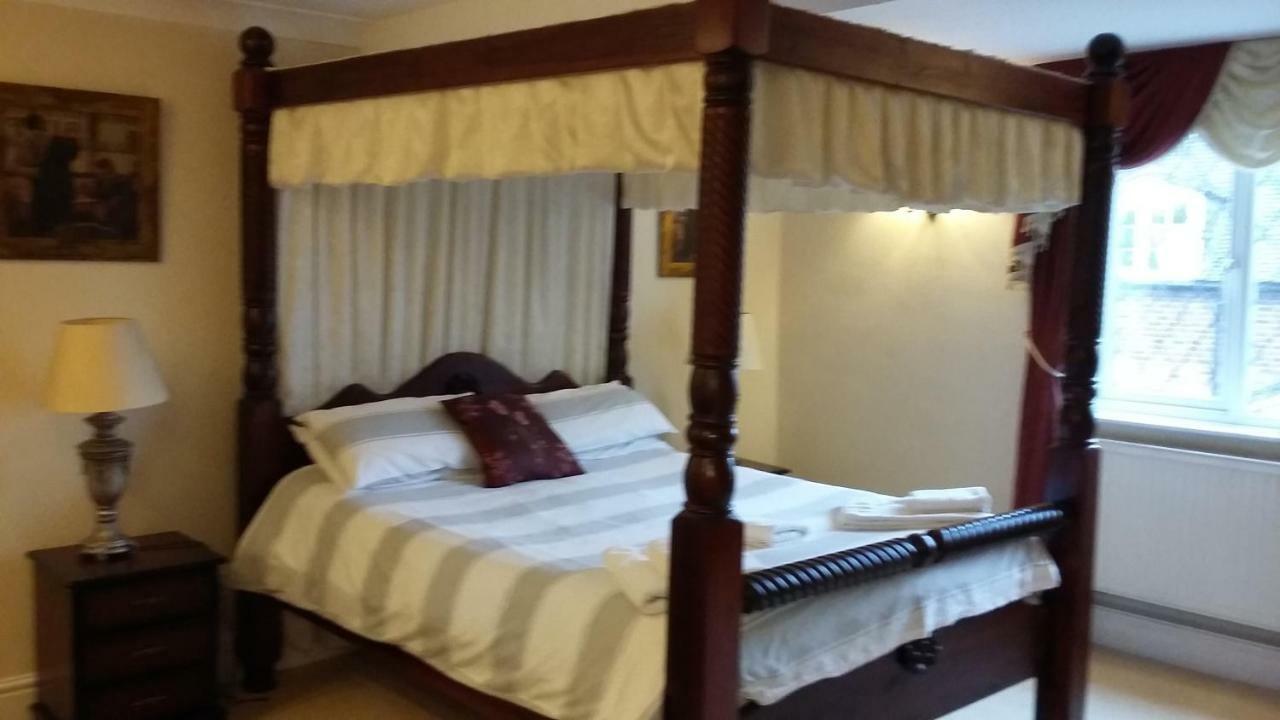 Hotel Featherstone Farm