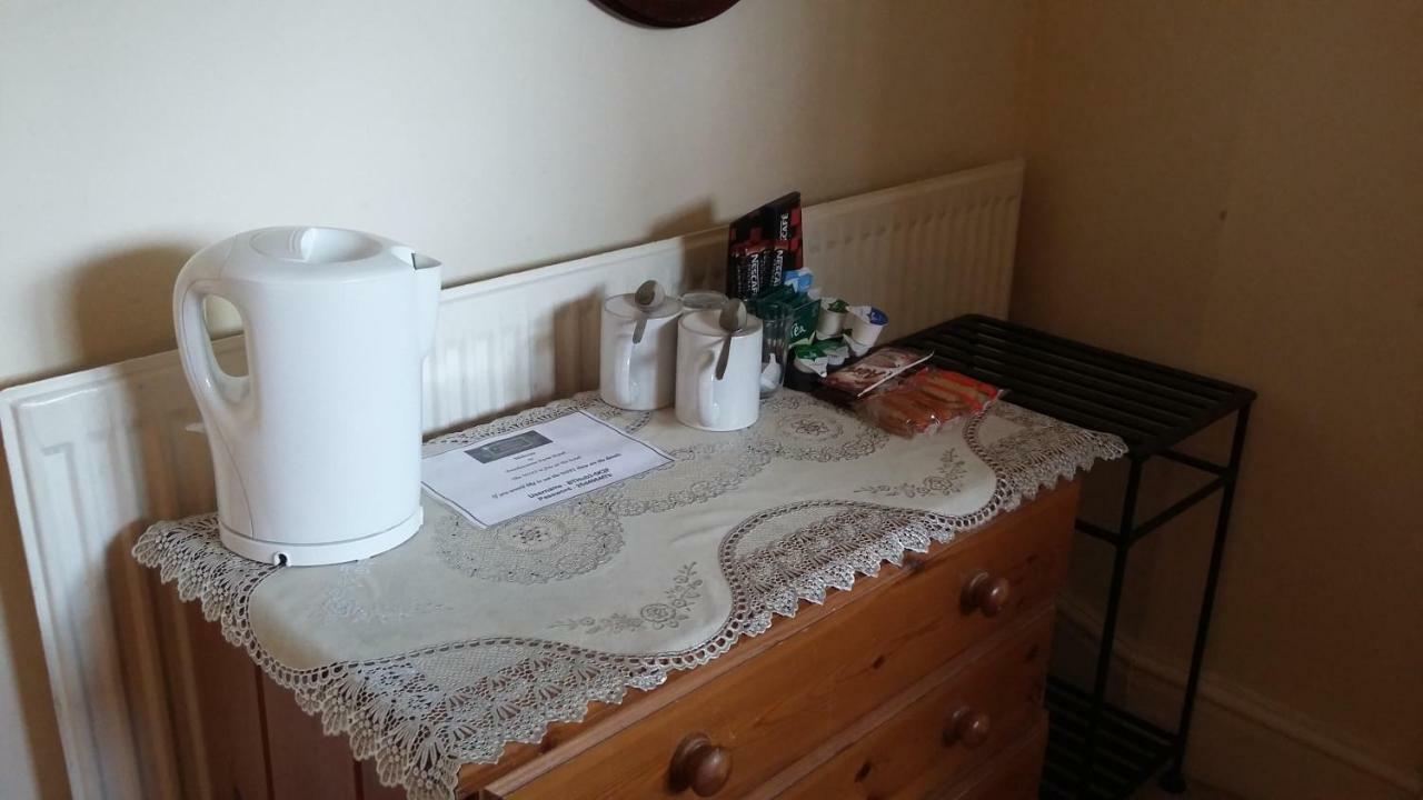 Featherstone Farm 3*