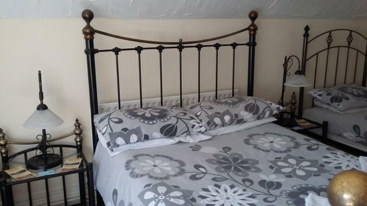 Featherstone Farm 3* Shareshill